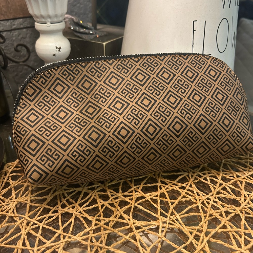 Brown & black Greek key patterned makeup bag #luxury #clutchbag